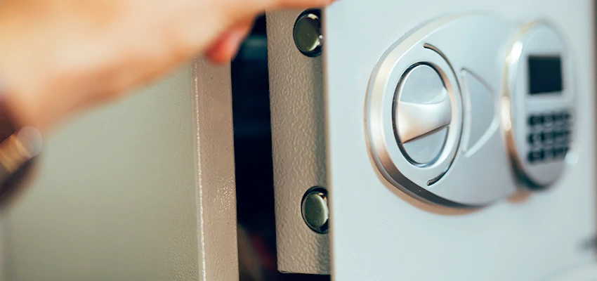 Fingerprint Safe Openers in Oildale, CA